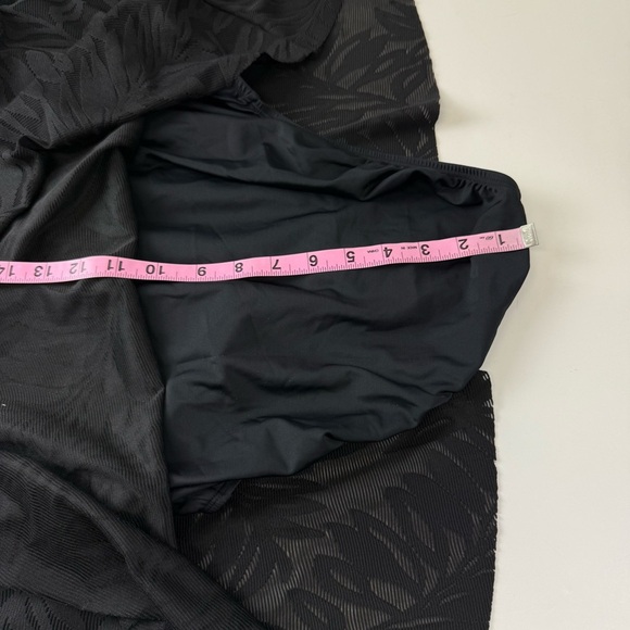 Swim Solutions Swimsuit Womens 16 Black Leaves One Piece Flyaway Swimdress - Picture 13 of 14